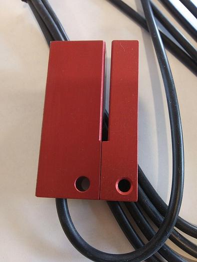 Leuze Electronic GS 05/4-G Photoelectric Sensor