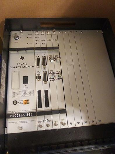 Used Siemens 560T/565T Programmable Controller Rack. Texas Intru. 560-2122...
