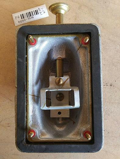 Crouse-Hinds DS-128 Vaportight Switch Cover