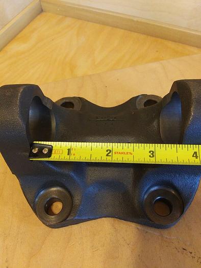 Dana Spicer 4-2-669 Flange Yoke