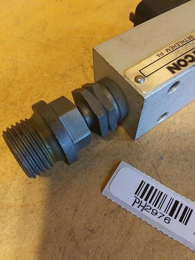 Used Hycon VR2D/L24 Directional Valve