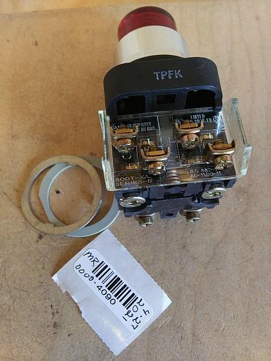 Allen Bradley 800T-PB46 Push Button. Red Lens Illuminated