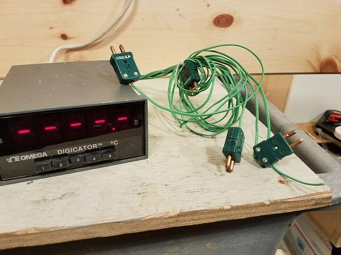 Used Omega Digicator 412B-THC Celcius Temprature Indicator - Used, Powers On