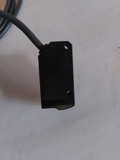 Used Omron E3V3-D62 Proximity Sensor