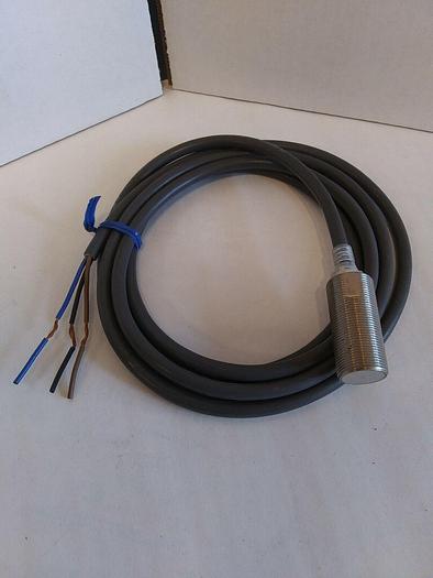 Omron E2E-X5E1 Proximity Switch