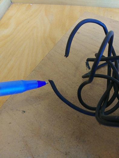 Skinner Valve LP3LB5150 Solenoid with 3 Port Valve *damaged wire