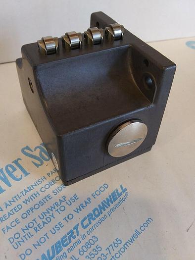 Euchner SNO4R12- 502 Limit Switch