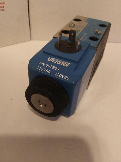 Vickers DG4V-3-22A-M-U-B6-60 Directional Control Valve Solenoid