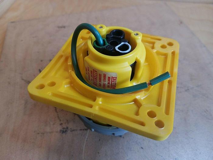 Used Hubbell 320R4W 20amp Pin and Sleeve Watertight Receptacle