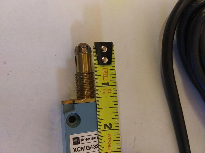 Telemecanique XCM G432970 Limit Switch