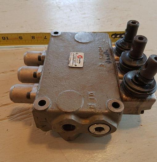 Used Casappa Hydraulic VCD 20/3 Three Valve Unit