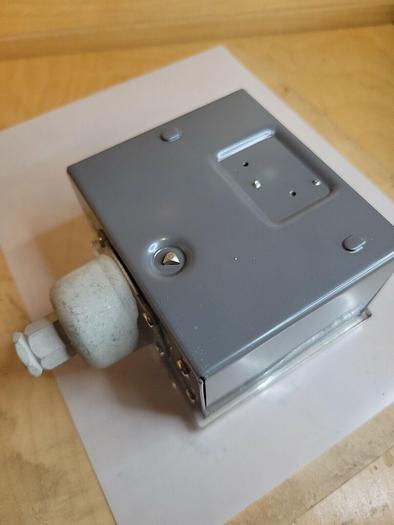 Used Honeywell Pressuretrol L91A1052