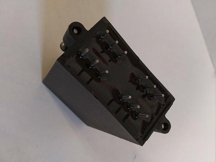 OPTO 22 OAC5Q Output Module