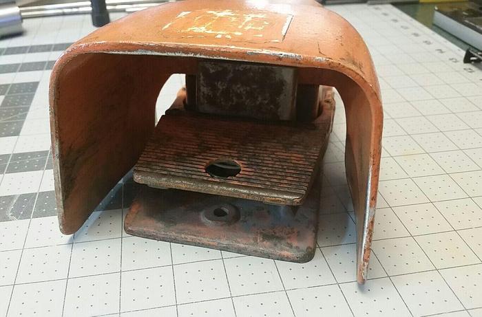 Linemaster Hercules Foot Pedal Switch, Pneumatic 3-Hose Locking P-534-D