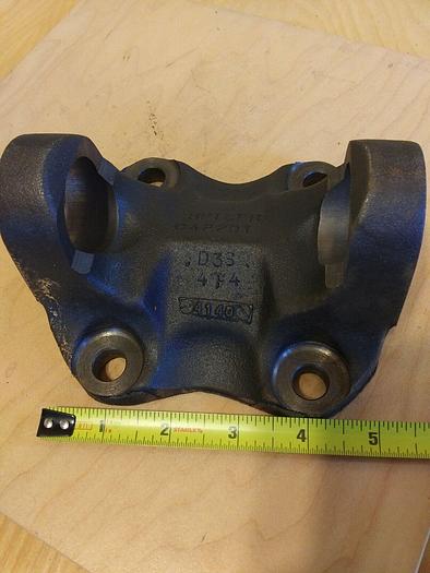 Dana Spicer 4-2-669 Flange Yoke