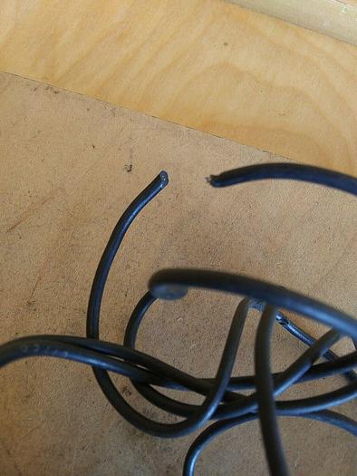 Skinner Valve LP3LB5150 Solenoid with 3 Port Valve *damaged wire