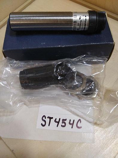 Telemecanique XSA-A05511B Proximity Sensor