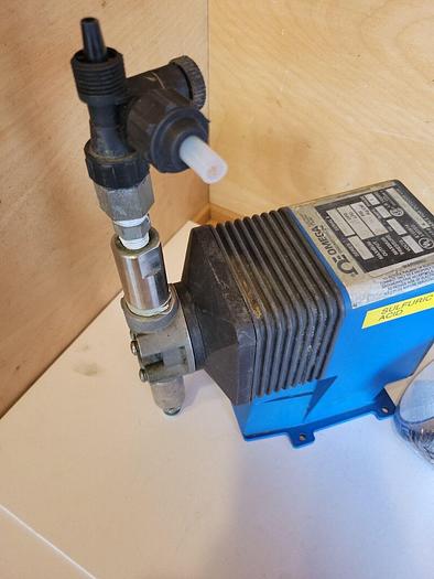 Used Omega PHP-501-S, High Temp Diaphragm Pump