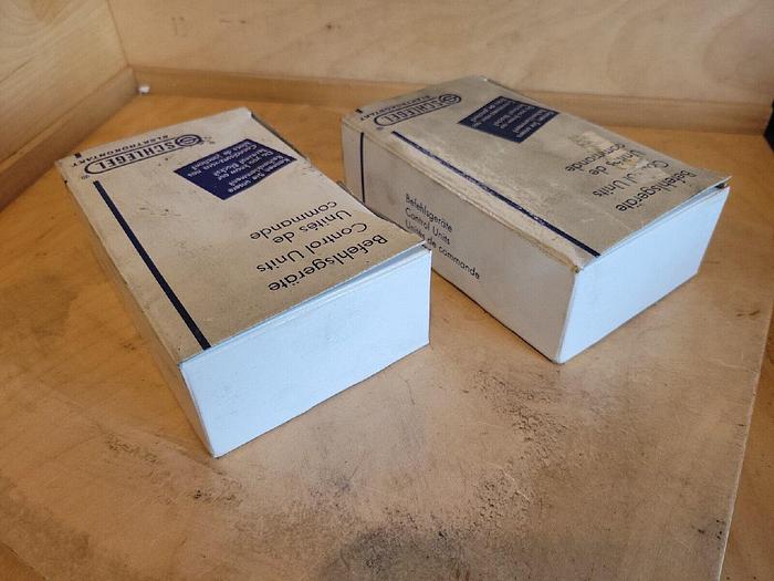 Schlegel Elektrokontakt 269093 )LOT OF 2)