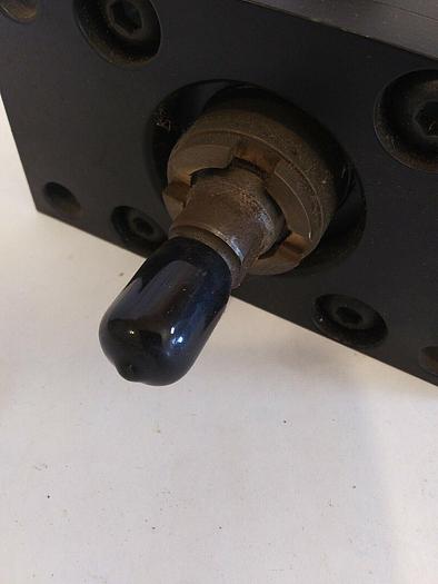 Parker 2.00 CJ2MAU14C 3.00 Pneumatic Cylinder