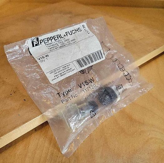 Pepperl & Fuchs Wireless Connector Type V1S-W Part No 117120 New