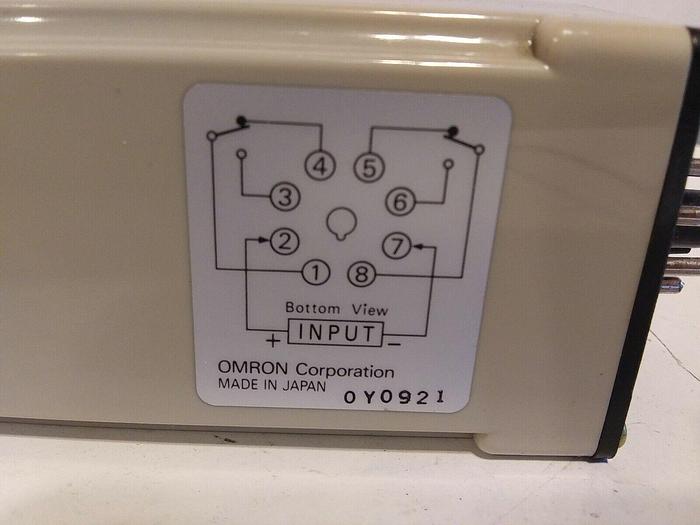 Used Omron LG2-AB-U Voltage Sensor (one unit per lot)
