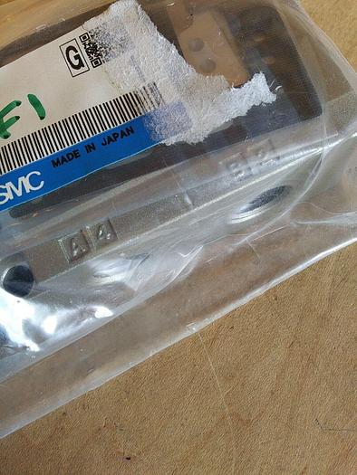 SMC SP0102 Subplate Valve