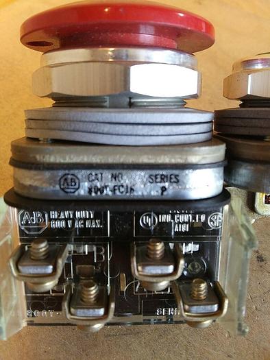 Allen Bradley 800T-FC16A Maintained Contact Push Button Unit