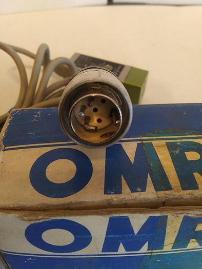 Used Omron E3S- VS1 E2 Photoelectric Switch