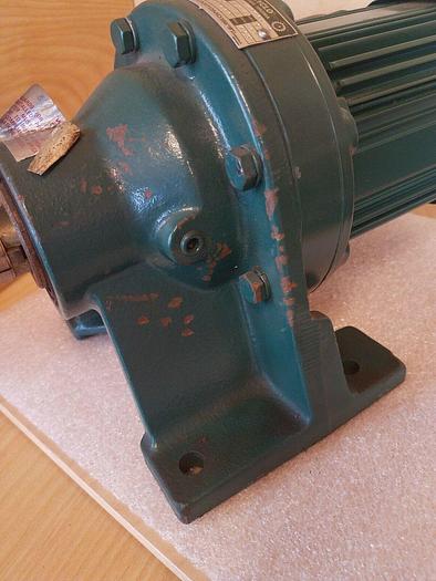 Used Sumitomo SM-CYCLO CNHM 02-4090Y A Gearmotor