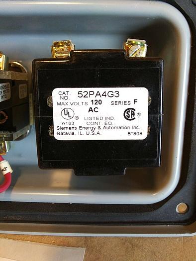 Used Enclosure Furnas 52BAK Keyed Selector Switch 52PA4G3 Indicator Light *with keys*
