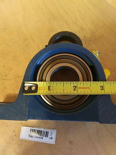 SKF YET 206-102 Pillow Block Bearing 1 1/8 Bore
