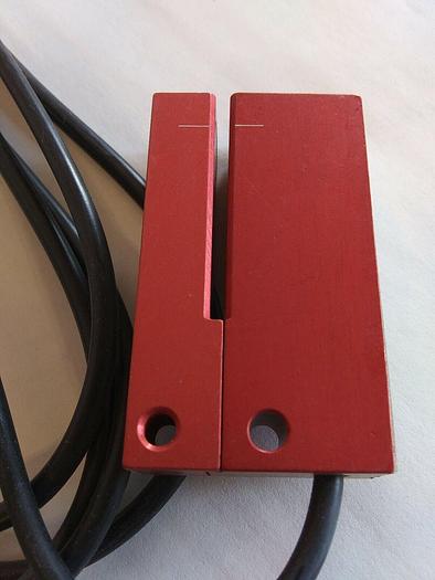 Leuze Electronic GS 05/4-G Photoelectric Sensor