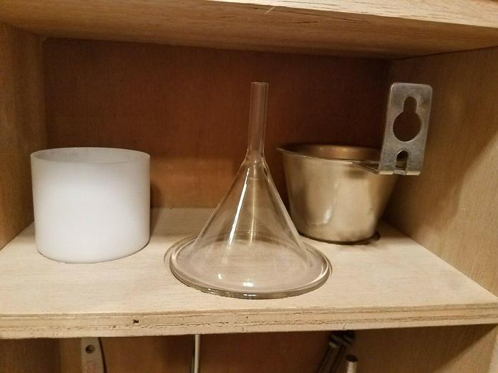 Used ATM Sonic Sifter Accessory Set For L3P Sieve, Funnel shadow box antique display