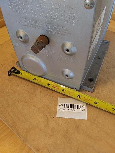 Used Honeywell M744S 1005 Modutrol Motor 90 Degree Stroke 30 Sec 120 Volt .21 Amp