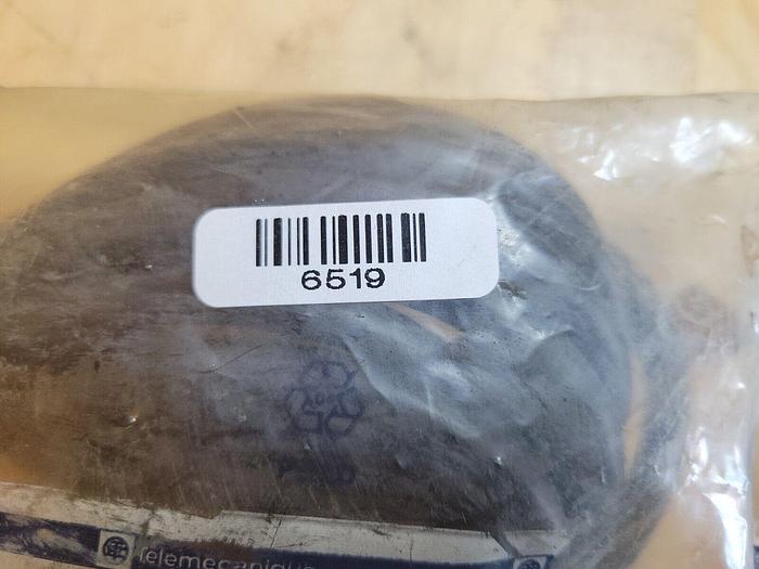 Telemecanique XCM A1105, Limit Switch 3389110660807