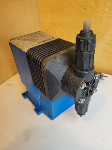 Used Omega PHP-501-G High Temp Diaphragm Pump