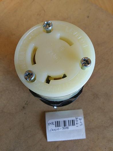 Leviton 2633-PLC 2pole 3-Wire Grounding Connector Locking