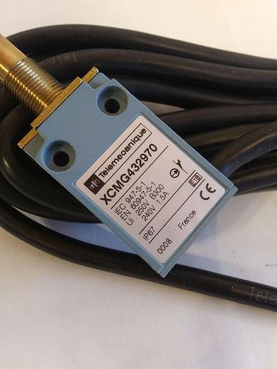 Telemecanique XCM G432970 Limit Switch