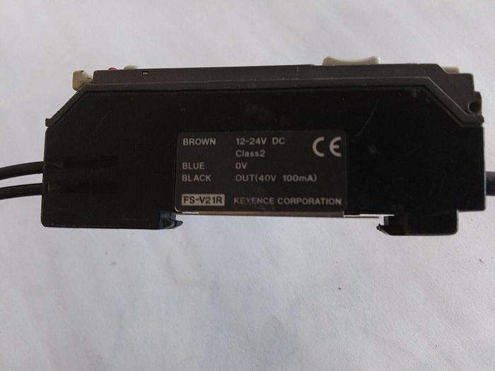 Used Keyence FS-V2-1R Digital Fiber Optic Sensor (Lot of 2)