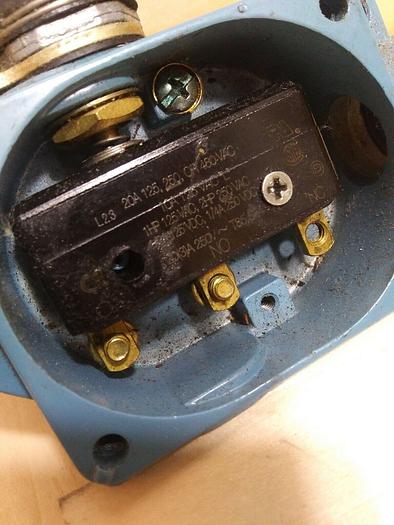 Used Micro Switch Snap Back Roller Limit Switch