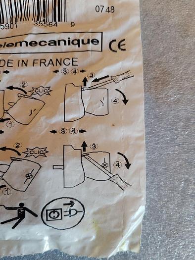 Telemecanique ZBE102 35564 Contact Block 785901355649