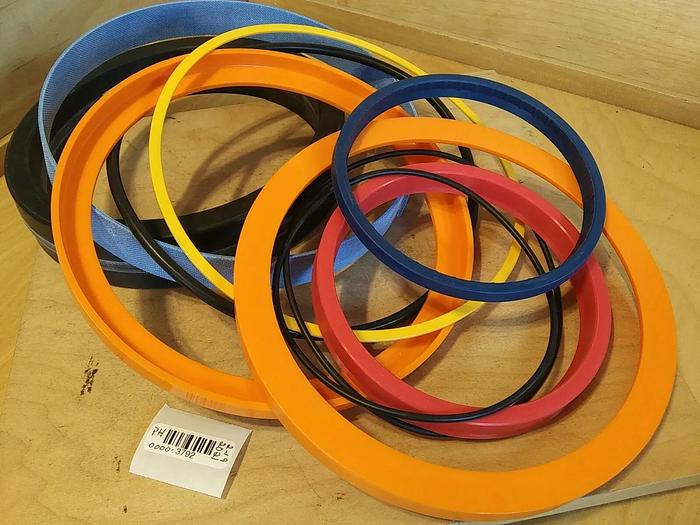 L82563615 L81302160 L82510560 L81700160 S-55975-1900-47 Third Seal Kit