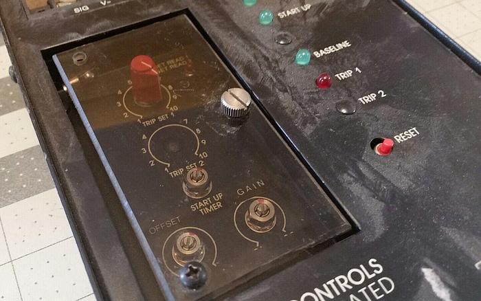 Used Load Controls Inc. PCR-1800VLOG Sensor Controller