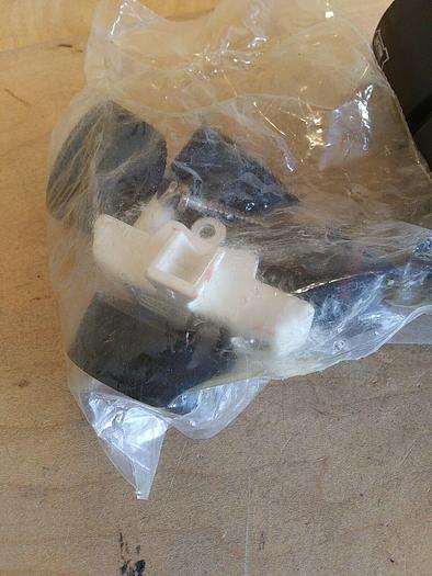 Hubbell HBL21CM414B Connector Body 3 Pole 4 Wire Grounding