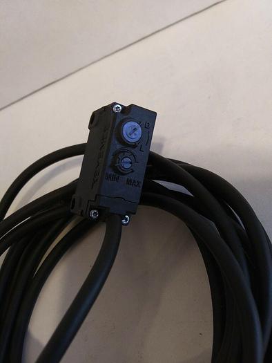 Used Keyence PZ-G42P Photoelectric Sensor