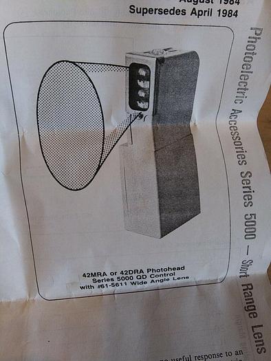 Allen Bradley 61-5611 Lens Assembly Diffuse Short Range (Lot of 2)