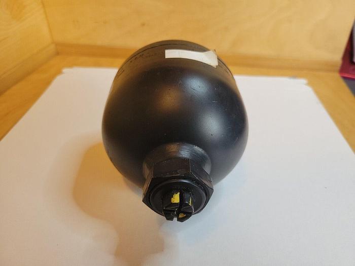 Used Integral Accumulator 032-1315-013-611, 250 bar