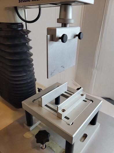 Used Texture Technologies, TA-XT2i Analyser w/ Keyboard & 2 Adaptors