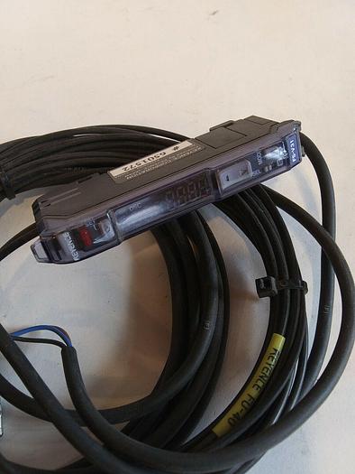 Used Keyence FS-V31 Digital Fiber Optic Sensor Amplifier (Lot of 2)